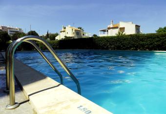 Sunny apartamento allows 18 year olds to book a room