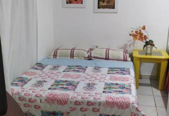 3 Kitnets has Smoking rooms