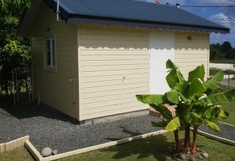 chez rodrigue has Balcony rooms