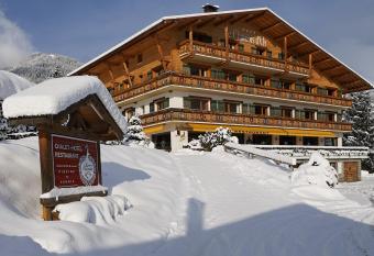 Le Chamois d Or has Balcony rooms