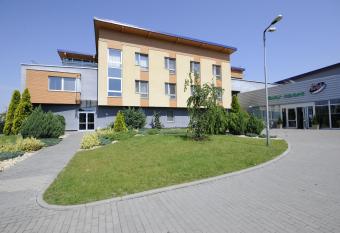 Buly Ar  na has Balcony rooms