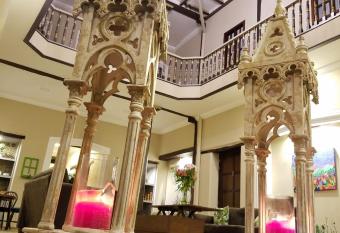 Hotel Raymipampa has Balcony rooms