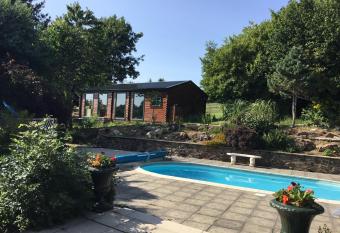 Tudor Lodge has Balcony rooms