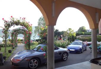 Hotel Schweizerhof has Balcony rooms