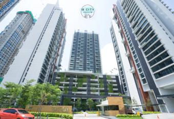 Grand Medini Suites by JBcity Home allows 18 year olds to book a room