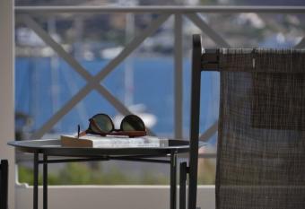 Galini Rooms & Apartments has Balcony rooms