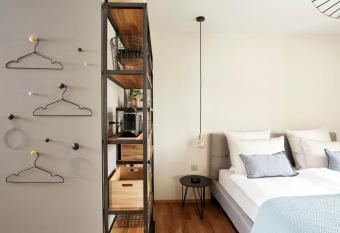 Zimmerei allows 18 year olds to book a room