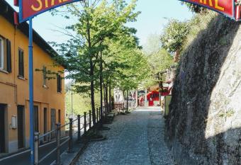 Via Funicolare has Balcony rooms