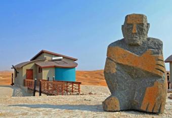 Desert Breeze Lodge has Balcony rooms