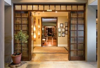 Manor 38 has Balcony rooms