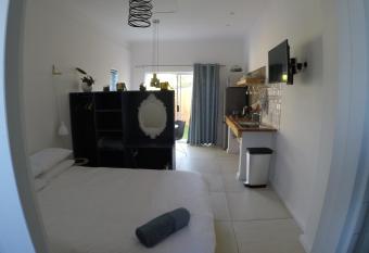 41 on Serruria has Balcony rooms