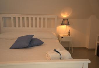 Chalet sul mare has Balcony rooms