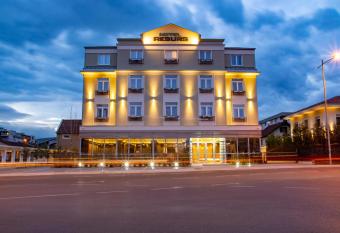 Hotel Resurs has Balcony rooms