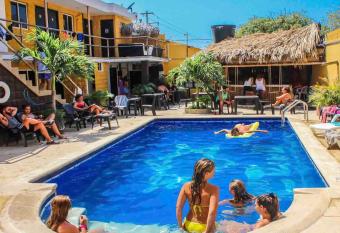 Hostel Nirvana Taganga allows 18 year olds to book a room