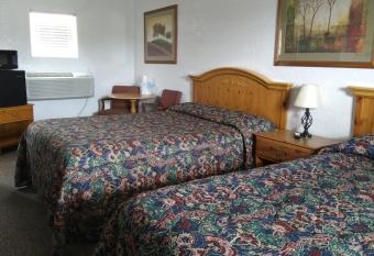 Circle S Lodge allows 18 year olds to book a room