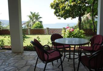 Apartmani Milosevic allows 18 year olds to book a room