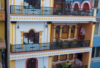 Blue Mountain Home Stay has Balcony rooms