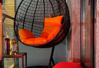 Snow Pine Suite - 4 Star Resort allows 18 year olds to book a room