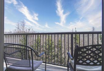 MVC - Unit 5404 - Pigeon Roost has Balcony rooms