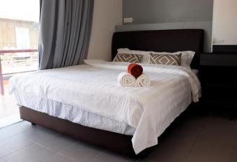 Halo Hotel has Balcony rooms