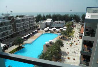 Grandblue condominium 609 has Balcony rooms