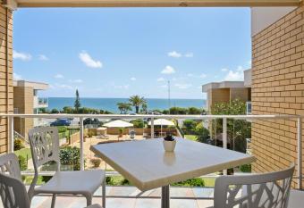 2 Bedroom Top Floor Unit - Ocean Views and Pool has Balcony rooms