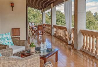 Can Marques   ( Lluc) has Balcony rooms