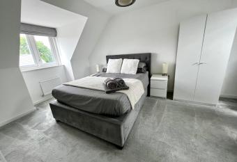 North Colchester Homestay allows 18 year olds to book a room