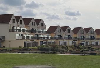 La Naturelle 119 has Balcony rooms