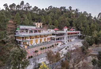 Hotel Robinsson Palace Near Mukteshwar Temple has Balcony rooms