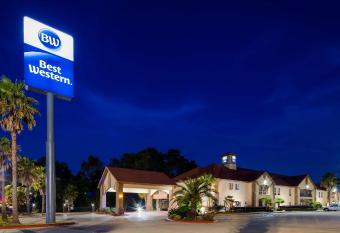 Best Western Inn & Suites - Lake Charles allows 18 year olds to book a room