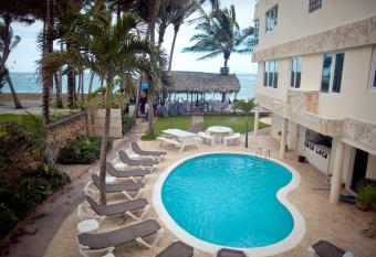 Kite Beach Inn has Balcony rooms