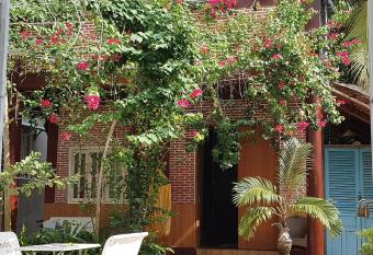 H   Phan Holiday House has Balcony rooms