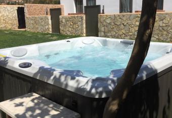 El Olivar Experiences - Adults Recommended allows 18 year olds to book a room