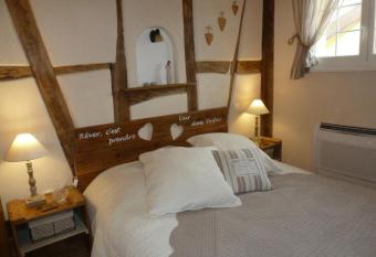 L Alc  ve des p tits coeurs has Balcony rooms