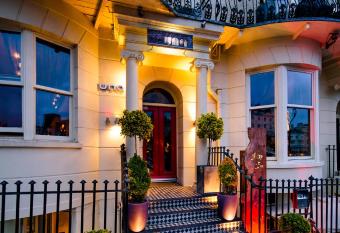 Hotel Una has Balcony rooms