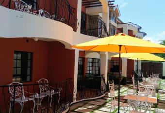 Machakos Suites Luxury Hotel has Smoking/Balcony rooms