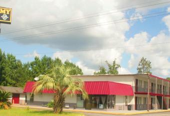 Economy Inn has Smoking rooms