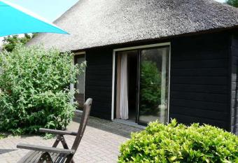 B&B De Galeriet Giethoorn has Balcony rooms