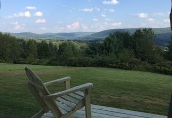 Tentrr - Valley View Serenity allows 18 year olds to book a room