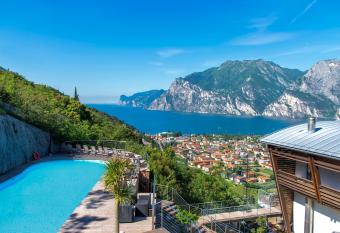 Garda Hotel Forte Charme allows 18 year olds to book a room