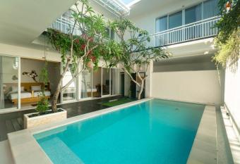 Villa Bahagia by Bukit Vista allows 18 year olds to book a room