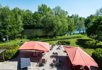 ibis Ch  teau-Thierry has Balcony rooms