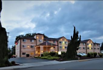 Peppermill Empress Inn allows 18 year olds to book a room