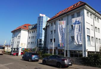Central Hotel Winnenden allows 18 year olds to book a room