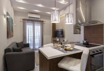 FLOW - White Tower Two Bedroom Suite has Balcony rooms