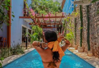 Le Muuch Hotel Boutique has Balcony rooms