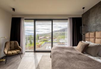 Hotel Geysir allows 18 year olds to book a room