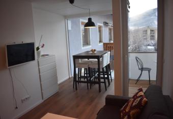 Appartement Sprung has Balcony rooms