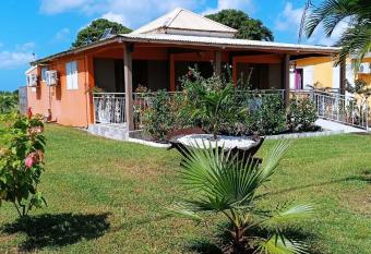 G  te Poz Kreyol has Balcony rooms